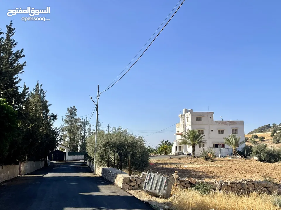 ارض للبيع السلط بسعر مغري جدا