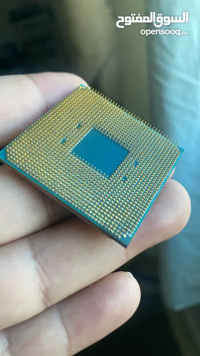 معالج  AMD RYZEN 7 1700 eight-core للبيع بحالة ممتازه