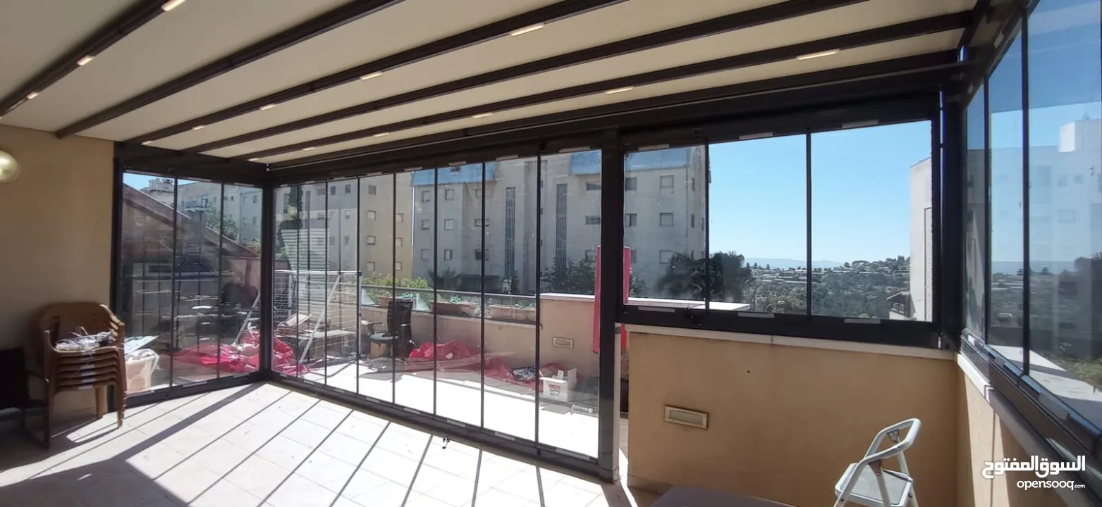 زجاج وألمنيوم