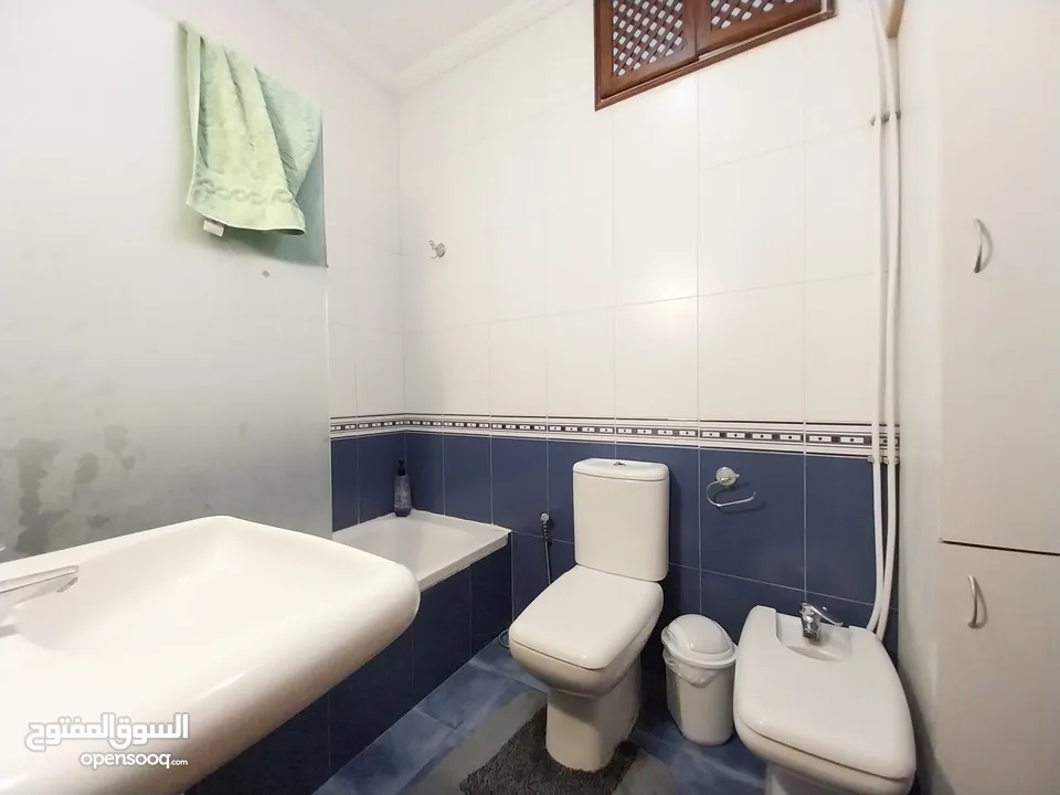 شقة للايجار في منطقة الدوار الرابع  ( Property 34842 )-175064342