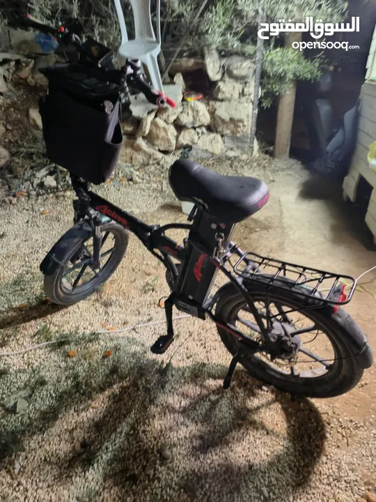 بسكليت كهرباء بصلاه على النبي اشي مرتب 48v 18A عجال وسط كمبيوتر 300واط مطور 450وط مش غير فيه اشي