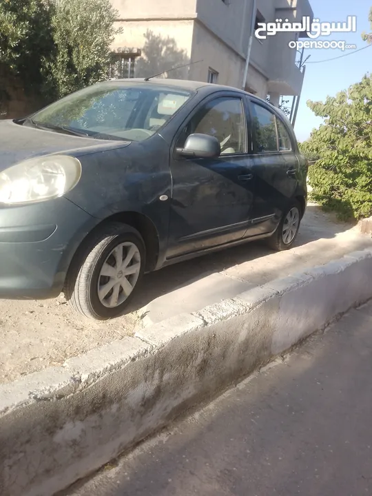 نيسان 2016