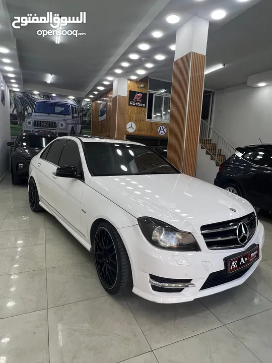 للبيع بسعر حرق كاش او نص بنص  مرسيدس C250 فل الفل فتحه سقف كراسي كهرباء بصمه ابواب وبصمه تشغيل.