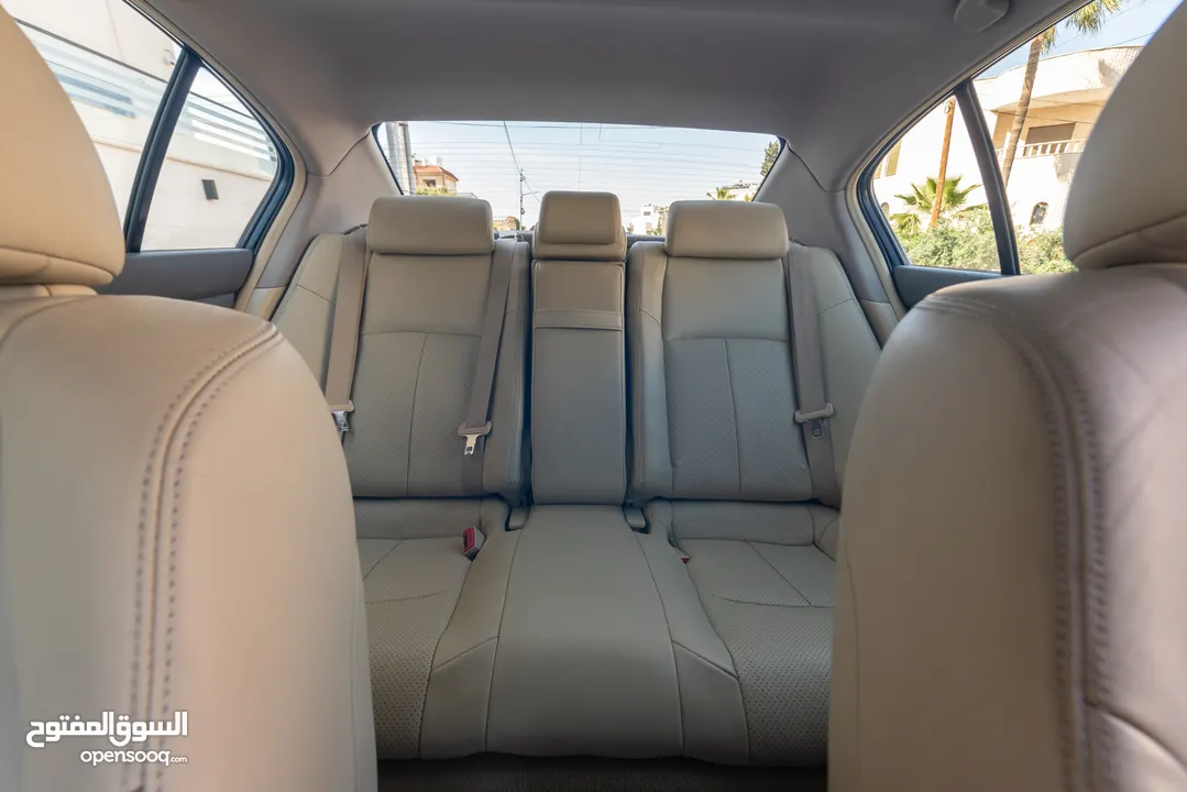 إنفينيتي G37 موديل 2012 - 4 جيد - سيارة رياضية مع محرك V6 3.7L