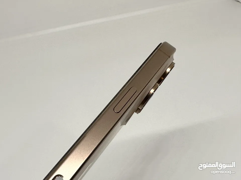 iPhone 16 Pro Max مشحون 17 مرة فقط شبه جديد