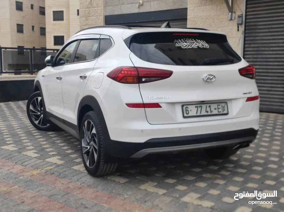هونداي توسان بنزين فل مسكر اضافات دفع رباعي جيب بالكرتونة قطارة بالمصروف