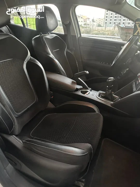 رينو ميغان 2019