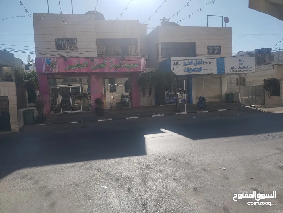 طابق كامل للايجار مع ساحة خارجيه