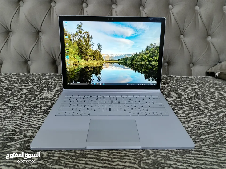 سيرفس surface book