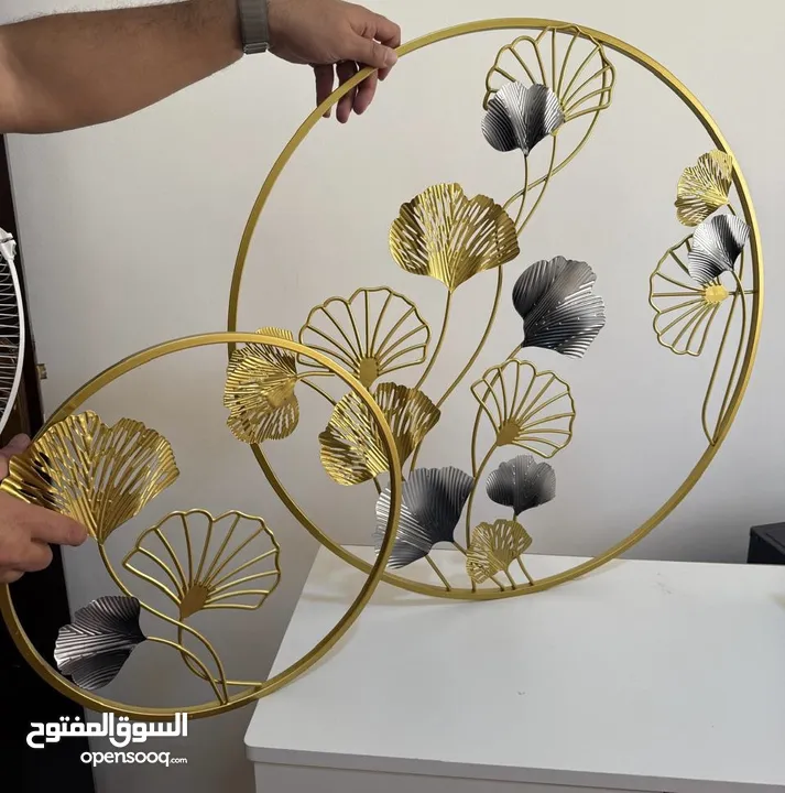 برواز 3D ذهبي (واحد وسط + واحد صغير ) +  برواز مربع