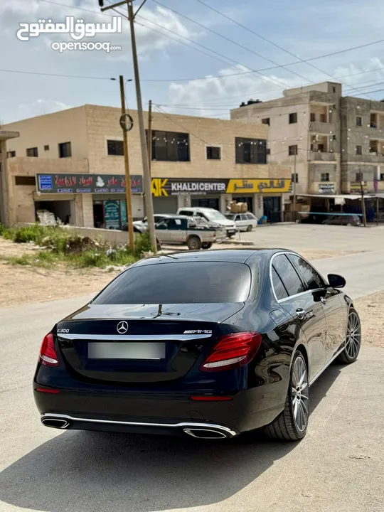 مرسيدس E300