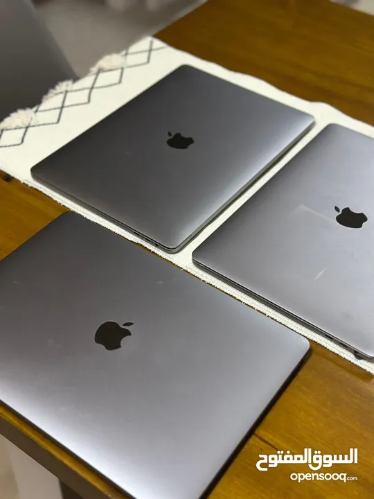 ماك بوك مستعمل استعمال بسيط بطاريه 100٪؜ امريكي  MacBook Pro 2020 SSD: 512GB RAM: 16GB