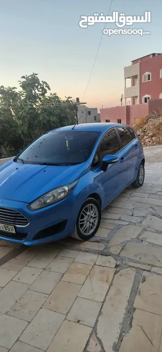 فورد فيستا 2012    سياره  اقتصاديه