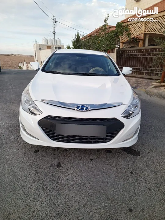 هونداي سوناتا 2015 7 جيد ولا نقرة السيارة نظيفة ماشية 164000 فل كامل عدا الفتحة  العنوان طبربور
