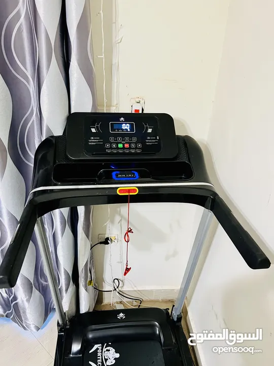 Treadmill للبيع بحاله ممتازه جديده استخدام اقل من شهر و بسعر مناسب و معها كمالياتها بالكارتونه