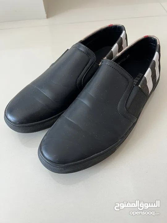 Burberry loafer shoes ( fake )