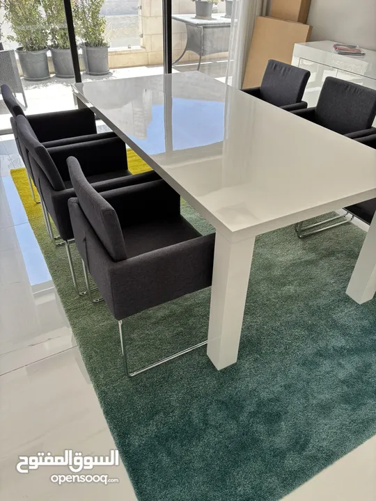 White dining table for sale