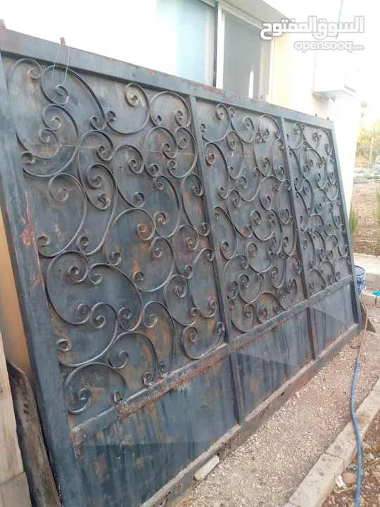 باب جرار من النوع الثقيل