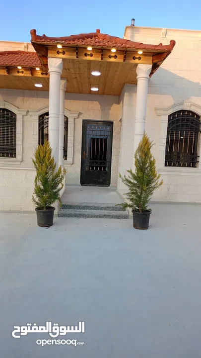 فيلا بناء حديث تشطيبات ديولوكس