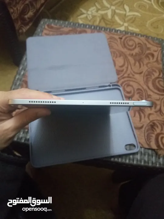 ايباد اير فور ipad air 4 بحالة ممتازة