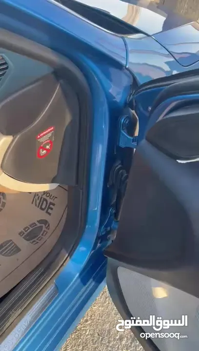 السيارة لعبة ومميزة الفئة الثالثة من نوعها ..