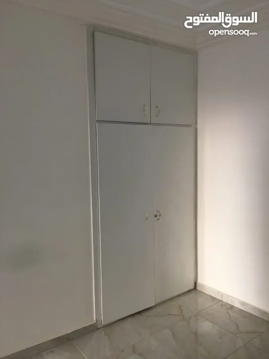 شبه فيلا فارغة للايجار