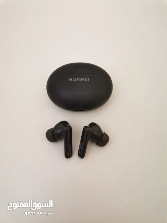 HUAWEI Freebuds 5i سماعة هواوي بحالة ممتازة جداً
