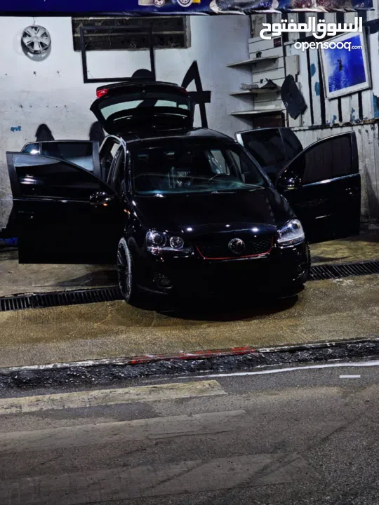 جلف mk5 gti مطور 2000cc تيربو جير عادي   موديل  2006 فل لفل سيارا  فتحه سقف شركه  كراسي كهربا ش