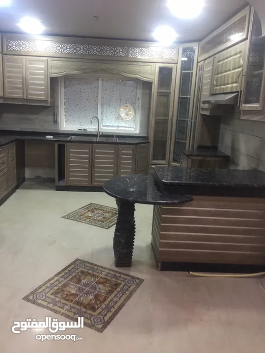 شقه طابق 3 مخدوم مصعد عماره عائلات بالكامل واغلب السكن مالكين تشطيب سوبر ديلوكس مسطح 150