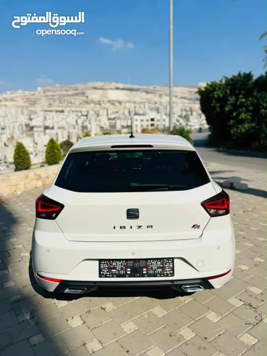 سيت ابيزا للبيع موديل 2022 SEAT lbizaFR بحالة الوكالة دهان شركة عداد قليل