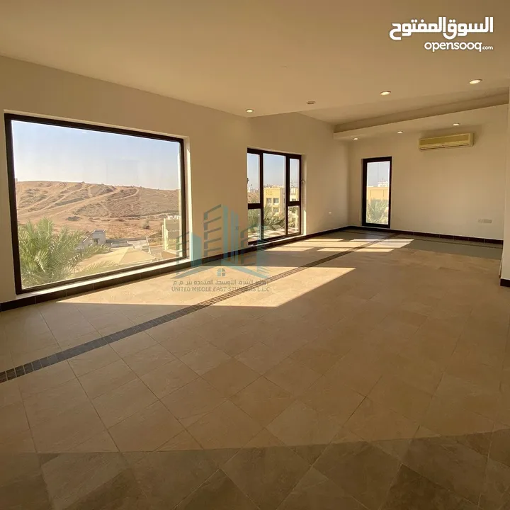 Beautiful 5+1 BR Villa / فيلا جميلة بديكور عريق