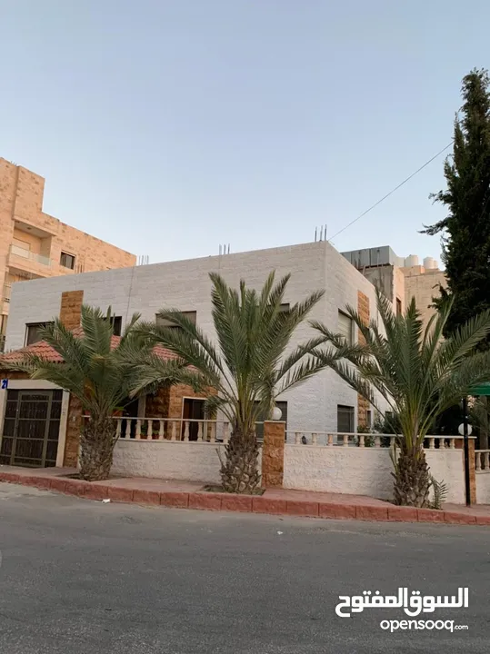 بيت في مرج الحمام بسعر مغري عباره عن عماره خاصه 3 طوابق