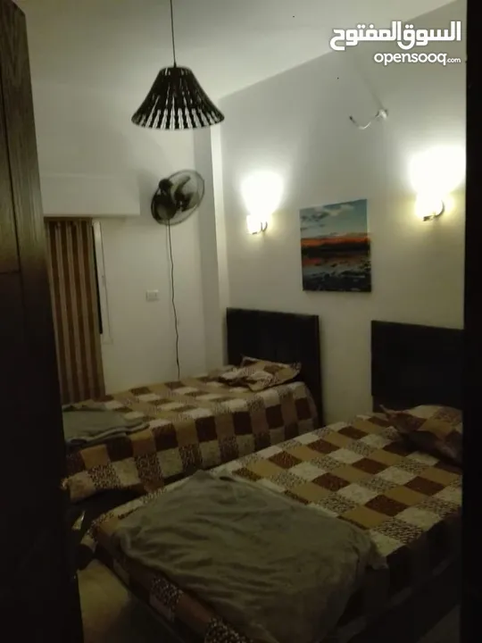 شاليه للايجار منطقه مطله جبل الروضه مطل ع البحر الميت وجبال فلسطين مسبح مغطى من اشعه الشمس