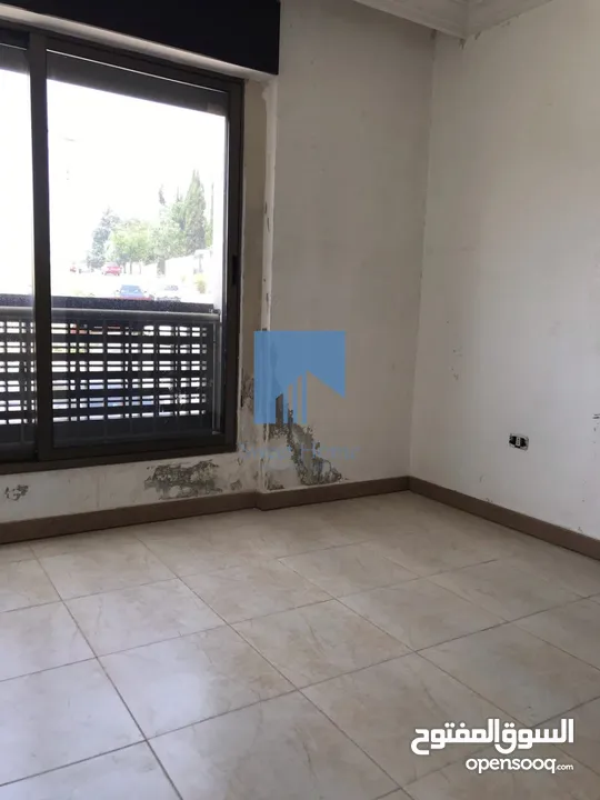 شقة مميزة للبيع في الدوار السابع  - بالقرب من كوزمو ارضي معلق 135م تشطيب سوبر ديلوكس