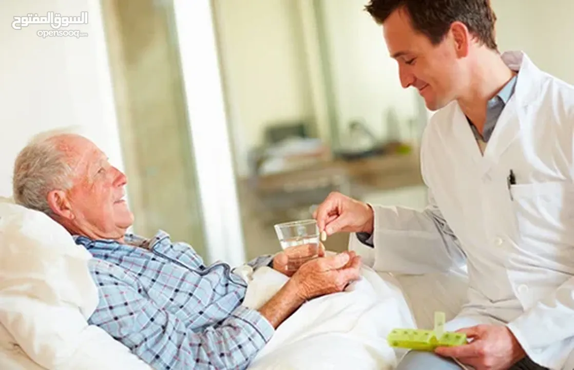 ممرض خبرة 15 عام على استعداد  متابعة مرضاكم ورعاية كبار السن وعمل جلسات علاج طبيعي
