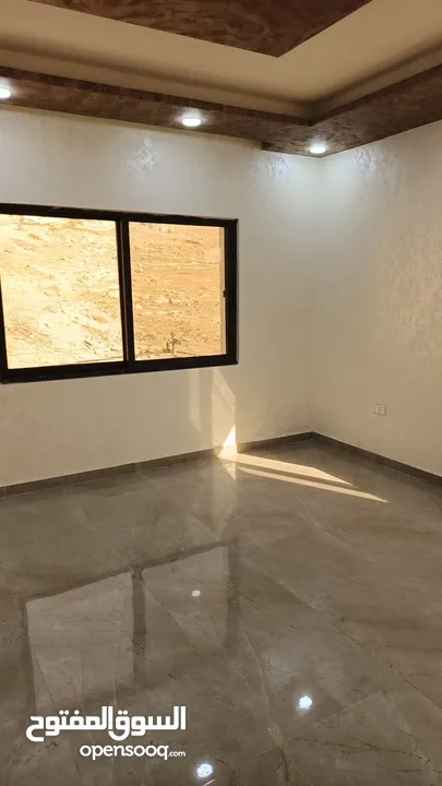 عمارة طابقية مميزة جداً للبيع عبارة 4 طوابق / القويسمة