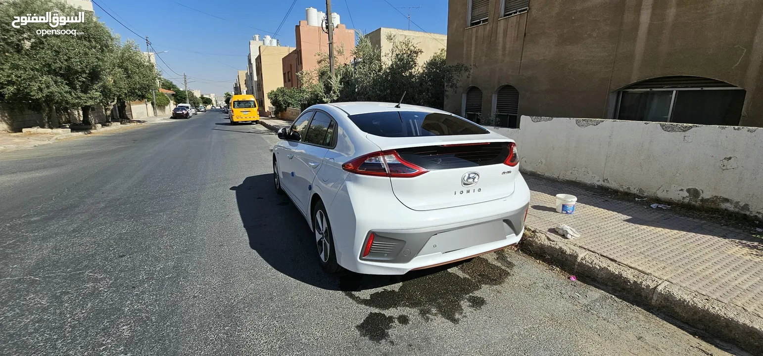 ايونيك كهرباء 2018 للبيع بسبب السفر ممشى قليل جدا 46 الف كيلو