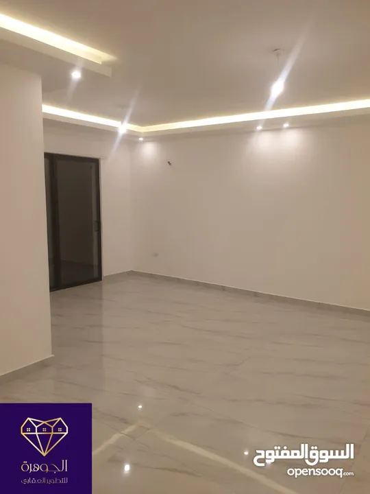 شقة شبه أرضية فخمه ومميزة لم تسكن لقطه وبسعر مغري جداا يا بلاش عرض خاص ع اخر شقة ضاحية الرشيد