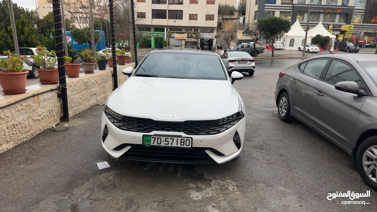 K5 2025 للإيجار بأعلى المواصفات هايبرد من مكتب ديرتنا الأردنية عروض العيد