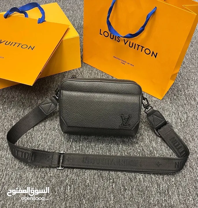 LV افخم الحقائب جوده عاليه فل تختيم مع كيس الكرتون