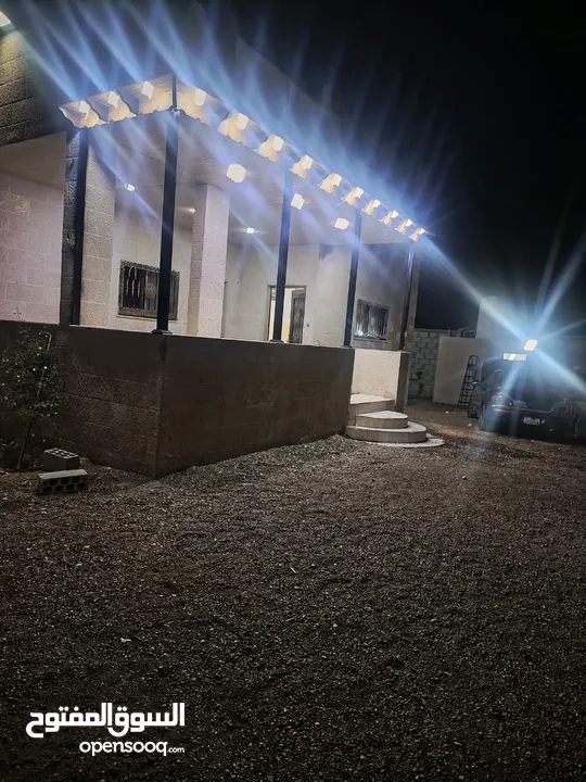 بيت لبيع طابقين مرخص ومفروز