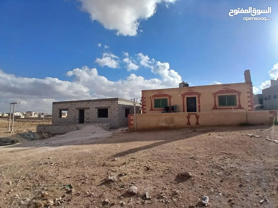 بيتين للبيع بسعر مغري