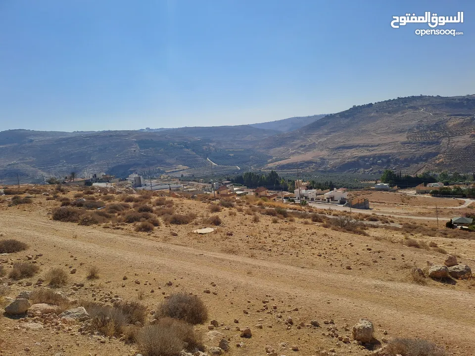 زبود وسيل حسبان/ ارض 4400م خلف دار الدواء اطلاله خلابه قرب اسكان التربيه بسعر مغري