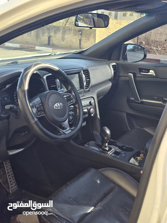 سبورتج ماتور 2000 ديزل 4*4 فل اضافات مع بانو راما