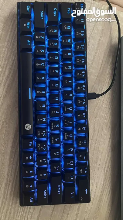 للبيع كيبورد بيكانيكال بلو سويتش rgb بسعر نار