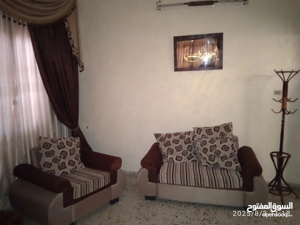 طقم كنب تفصيل مستعمل للبيع تسع مقاعد للبيع