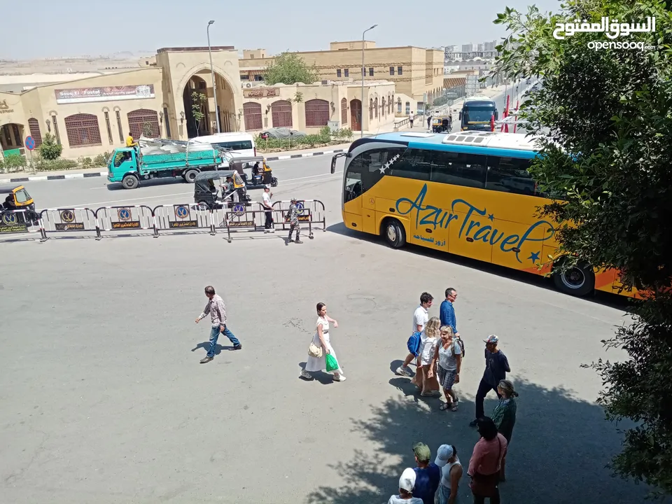 مطعم وكافيه (متأجر) ( للبيع ) بالمنطقه السياحية المدخل الرئيسي للأفواج السياحية بميدان مجمع الأديان