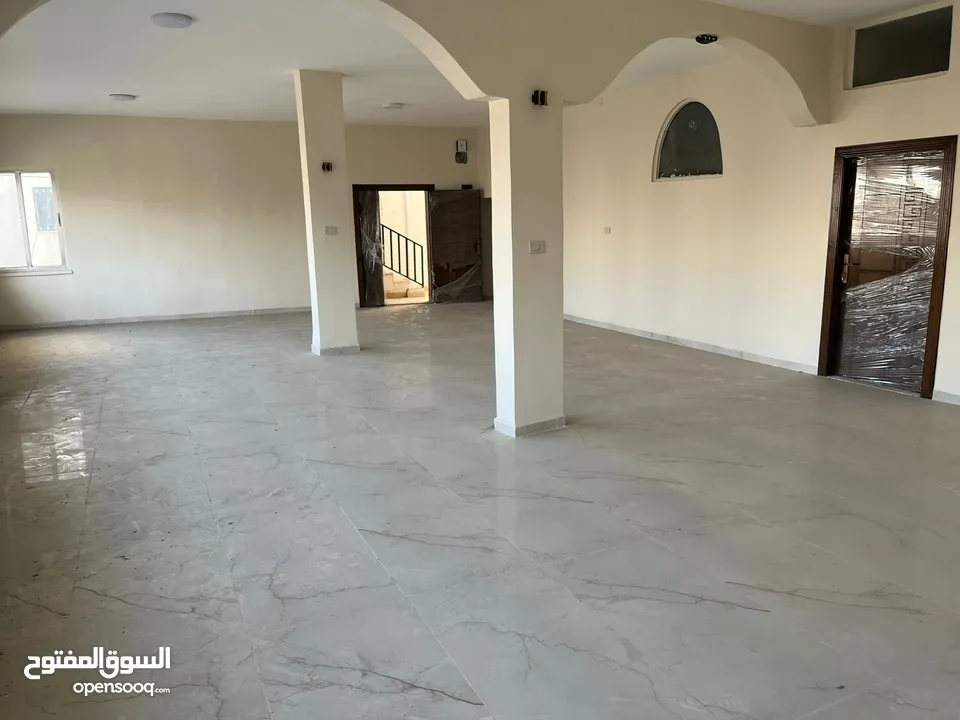 شقة للبيع طابق اول