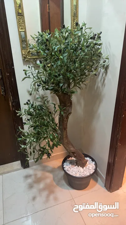 شجر اطناعي بطابع الطبيعي