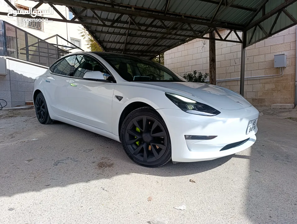 TESLA MODEL 3 2023